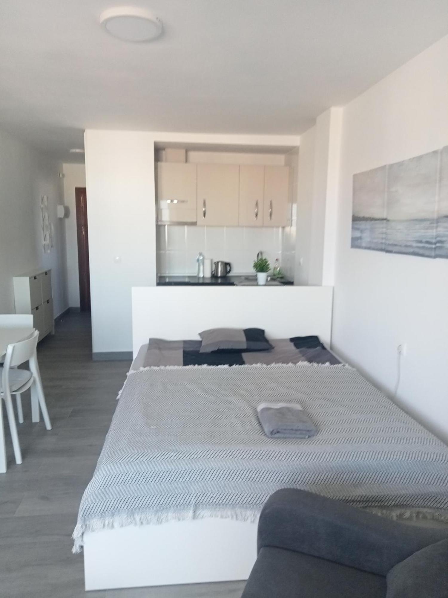 דירות Sea View In פואנגירולה מראה חיצוני תמונה